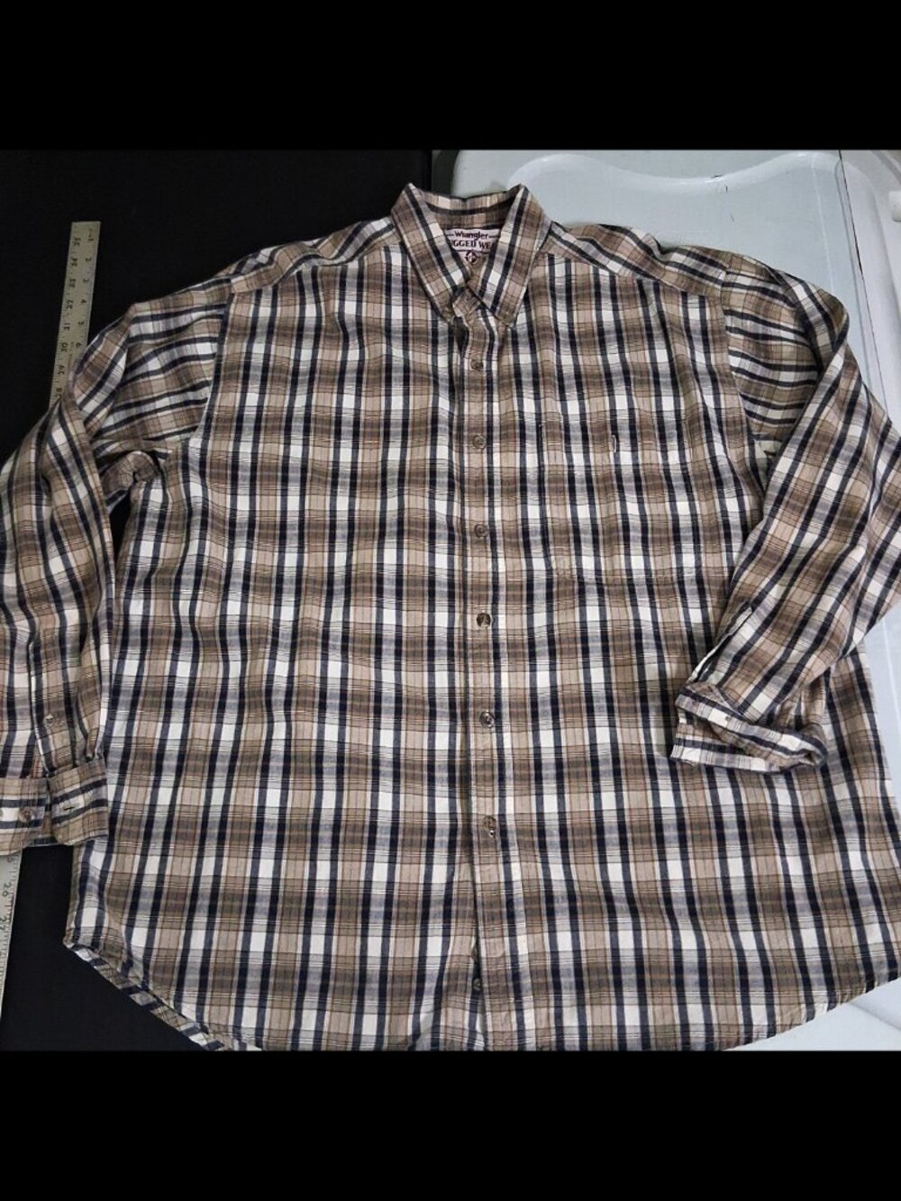 Vintage Wrangler Men's Rugged Wear Plaid Button Up Shirt Sz XL Blue & Tan